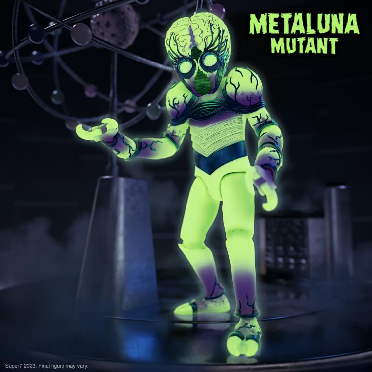Universal Monsters ULTIMATES! The Metaluna Mutant (Glow-in-the-Dark Ver.) Action Figure Gallery Image 3