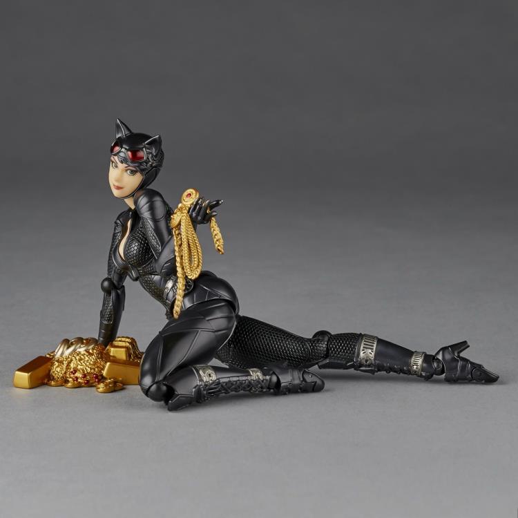 Batman: Arkham Knight Amazing Yamaguchi Catwoman Figure