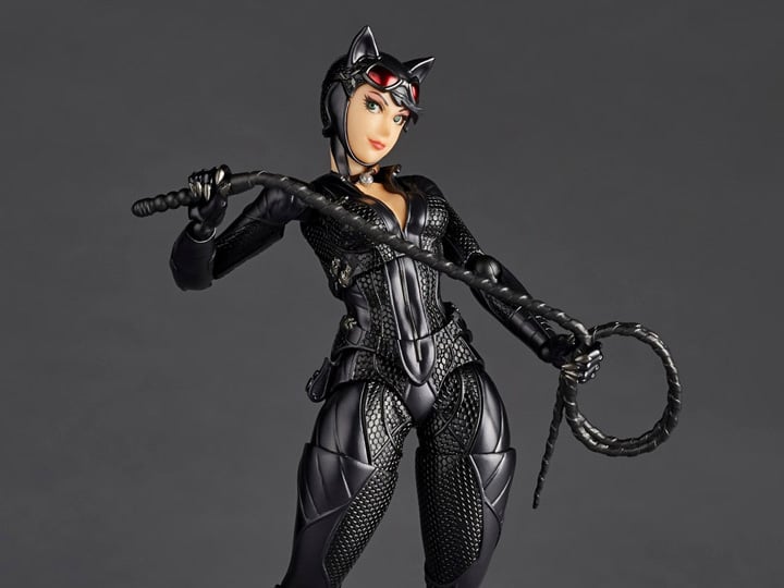 Batman: Arkham Knight Amazing Yamaguchi Catwoman Figure