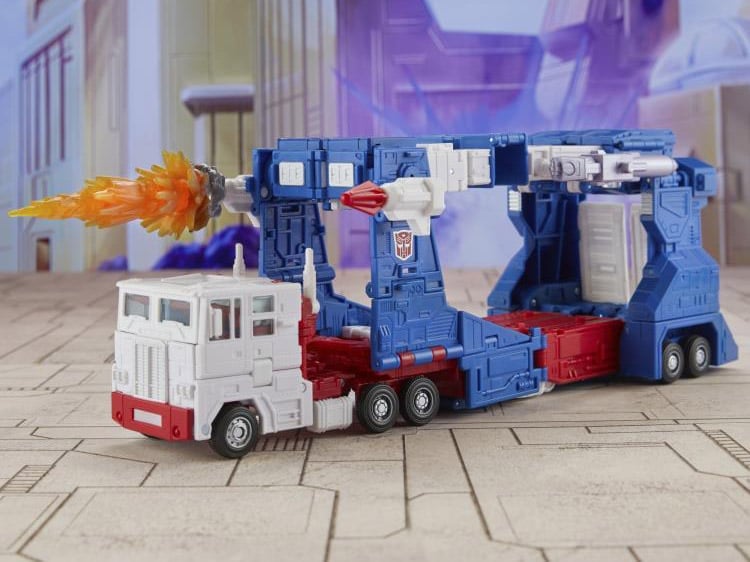 The Transformers: The Movie Studio Series 86-21 Commander Class Ultra Magnus Action Figure Gallery Image 14