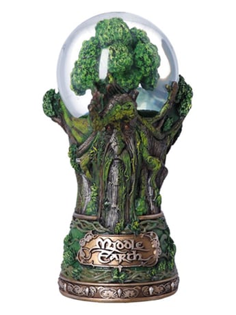 The Lord of the Rings Middle Earth Treebeard Snow Globe Gallery Image 2