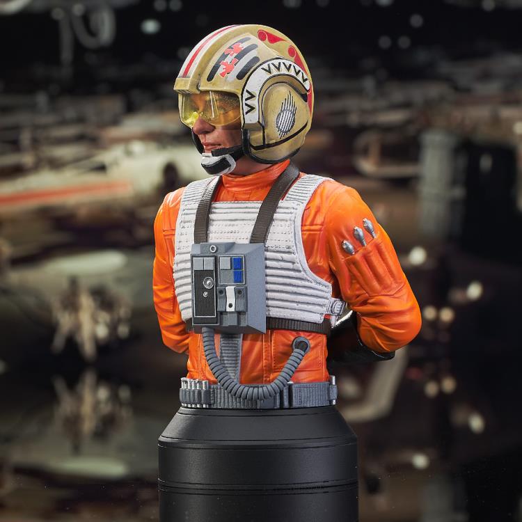 Star Wars: A New Hope Red Leader (Garven Dreis) 1/6 Scale Limited Edition Mini Bust Gallery Image 5