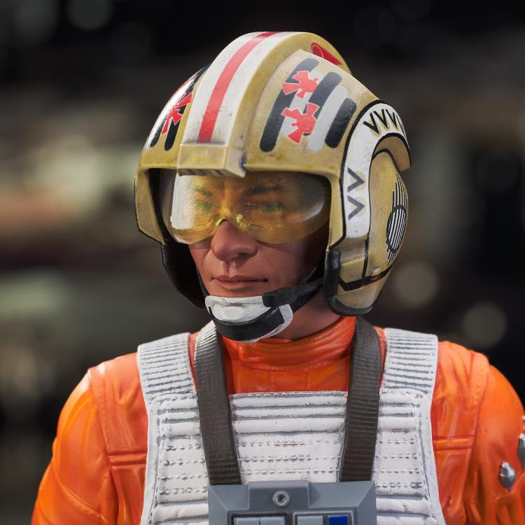 Star Wars: A New Hope Red Leader (Garven Dreis) 1/6 Scale Limited Edition Mini Bust Gallery Image 10
