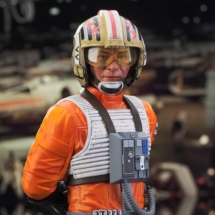 Star Wars: A New Hope Red Leader (Garven Dreis) 1/6 Scale Limited Edition Mini Bust Gallery Image 7