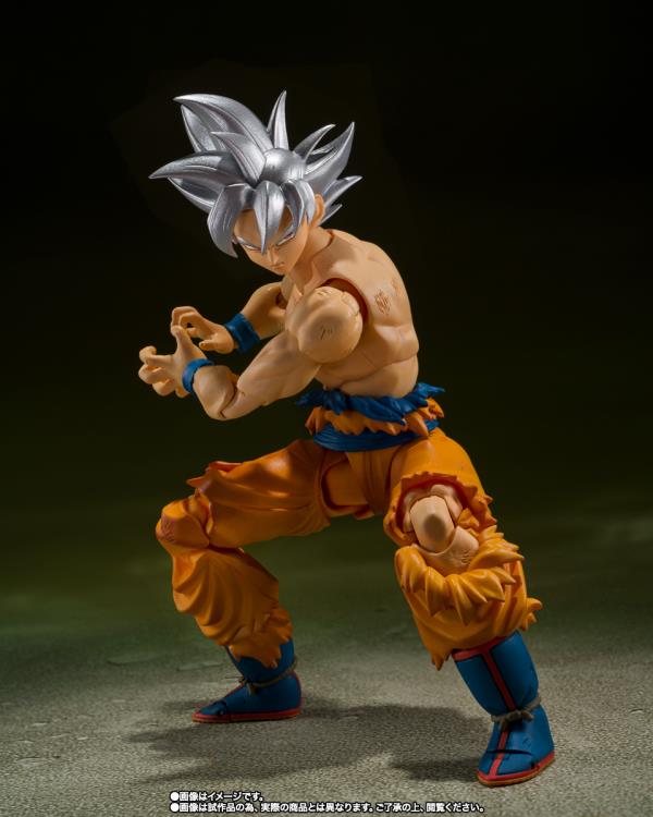 Dragon Ball Super S.H.Figuarts Ultra Instinct Goku (Toyotarou Edition) Exclusive Action Figure Gallery Image 7