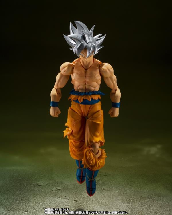 Dragon Ball Super S.H.Figuarts Ultra Instinct Goku (Toyotarou Edition) Exclusive Action Figure Gallery Image 3