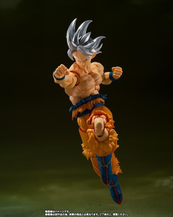 Dragon Ball Super S.H.Figuarts Ultra Instinct Goku (Toyotarou Edition) Exclusive Action Figure Gallery Image 5