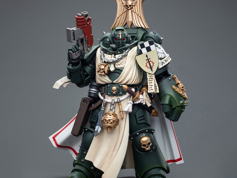Warhammer 40k Dark Angels Master with Power Fist 1/18 Scale Action Figure Gallery Image 1