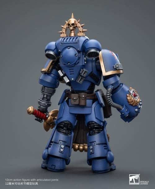 Warhammer 40k Ultramarines Lieutenant with Power Fist 1/18 Scale Action Figure Gallery Image 8