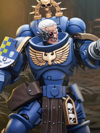 Warhammer 40k Ultramarines Lieutenant with Power Fist 1/18 Scale Action Figure Gallery Image 2