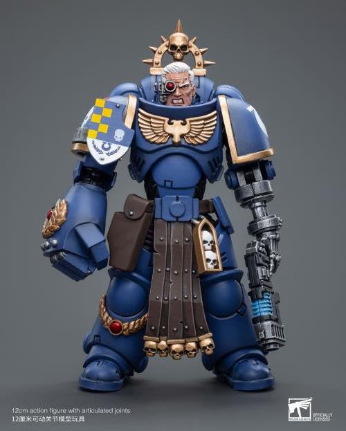 Warhammer 40k Ultramarines Lieutenant with Power Fist 1/18 Scale Action Figure Gallery Image 4
