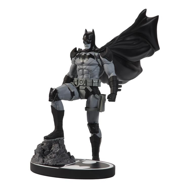 DC Comics Batman Black & White Batman (Mitch Gerads) 1/10 Scale Limited Edition Statue Gallery Image 10