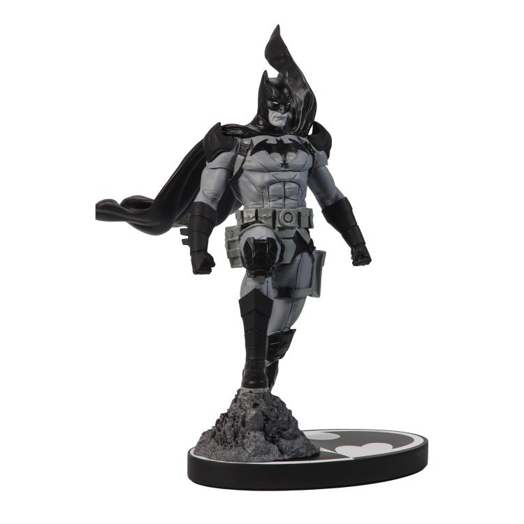 DC Comics Batman Black & White Batman (Mitch Gerads) 1/10 Scale Limited Edition Statue Gallery Image 6