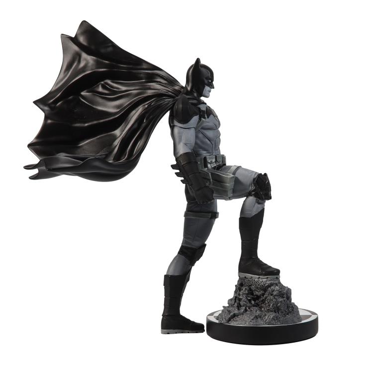 DC Comics Batman Black & White Batman (Mitch Gerads) 1/10 Scale Limited Edition Statue Gallery Image 7