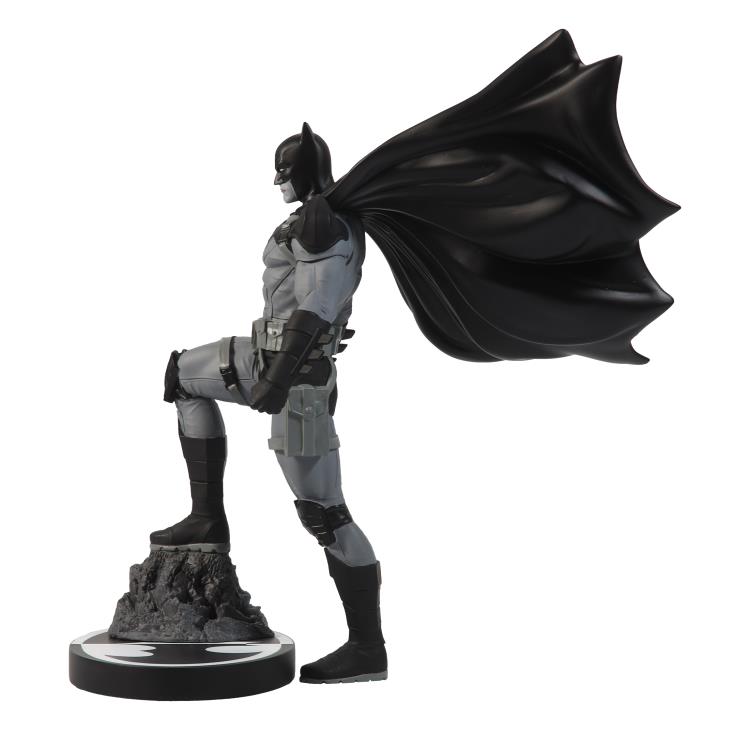 DC Comics Batman Black & White Batman (Mitch Gerads) 1/10 Scale Limited Edition Statue Gallery Image 9