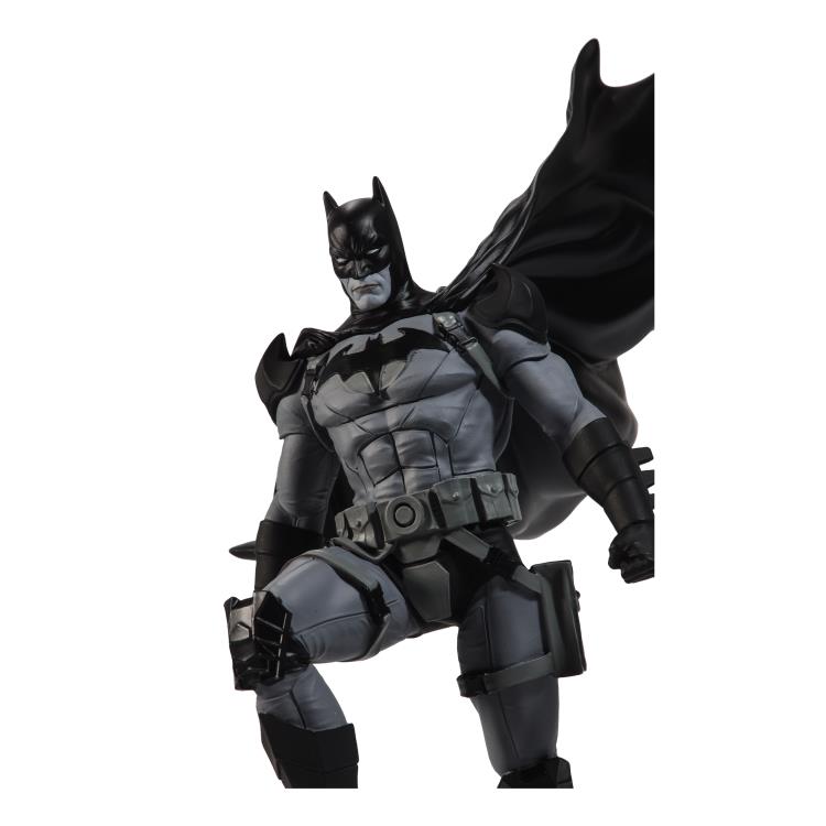 DC Comics Batman Black & White Batman (Mitch Gerads) 1/10 Scale Limited Edition Statue Gallery Image 12