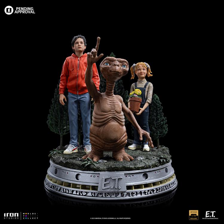 E.T. the Extra-Terrestrial E.T., Elliot, and Gertie 1/10 Deluxe