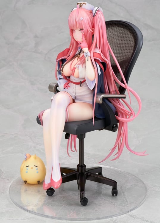 Azur Lane Perseus (Nursery Unfamiliar Duties Ver.) 1/7 Scale Figure Gallery Image 5