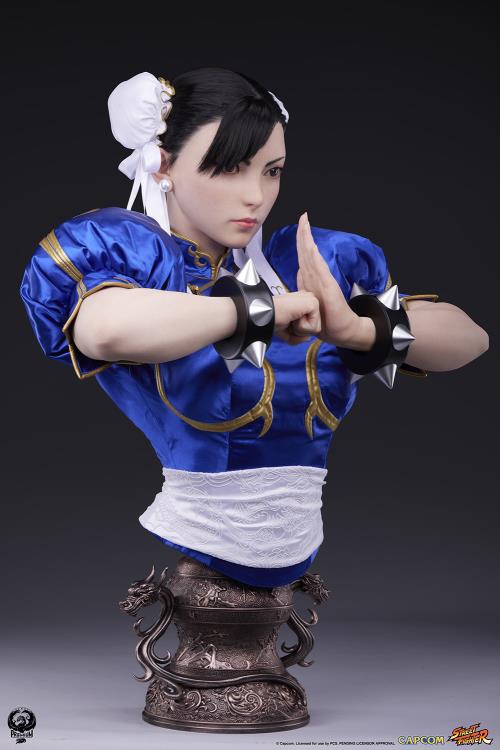 Street Fighter Chun-Li Life-Size Bust Gallery Image 10