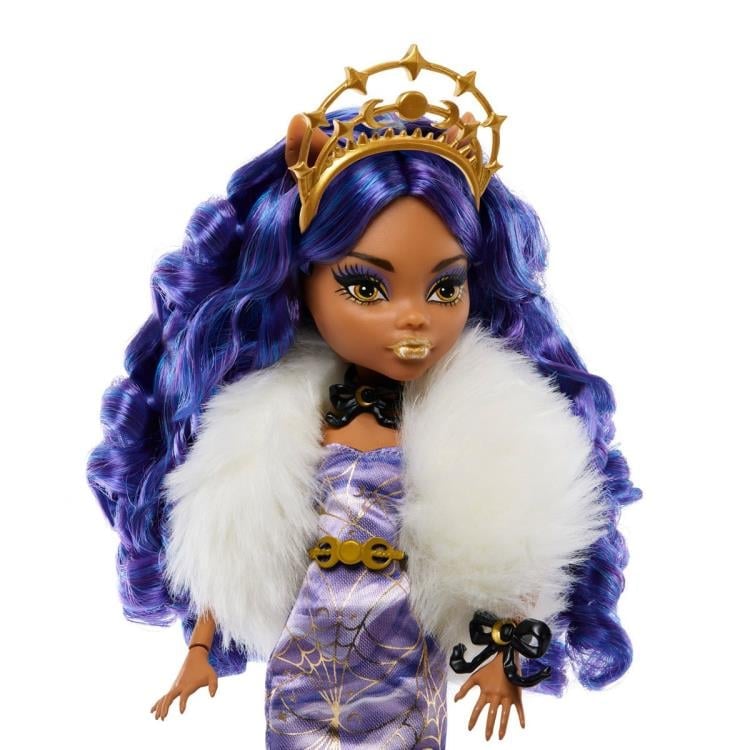Monster High Howliday Winter Edition Clawdeen Wolf Doll Gallery Image 5