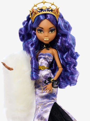 Monster High Howliday Winter Edition Clawdeen Wolf Doll Gallery Image 2