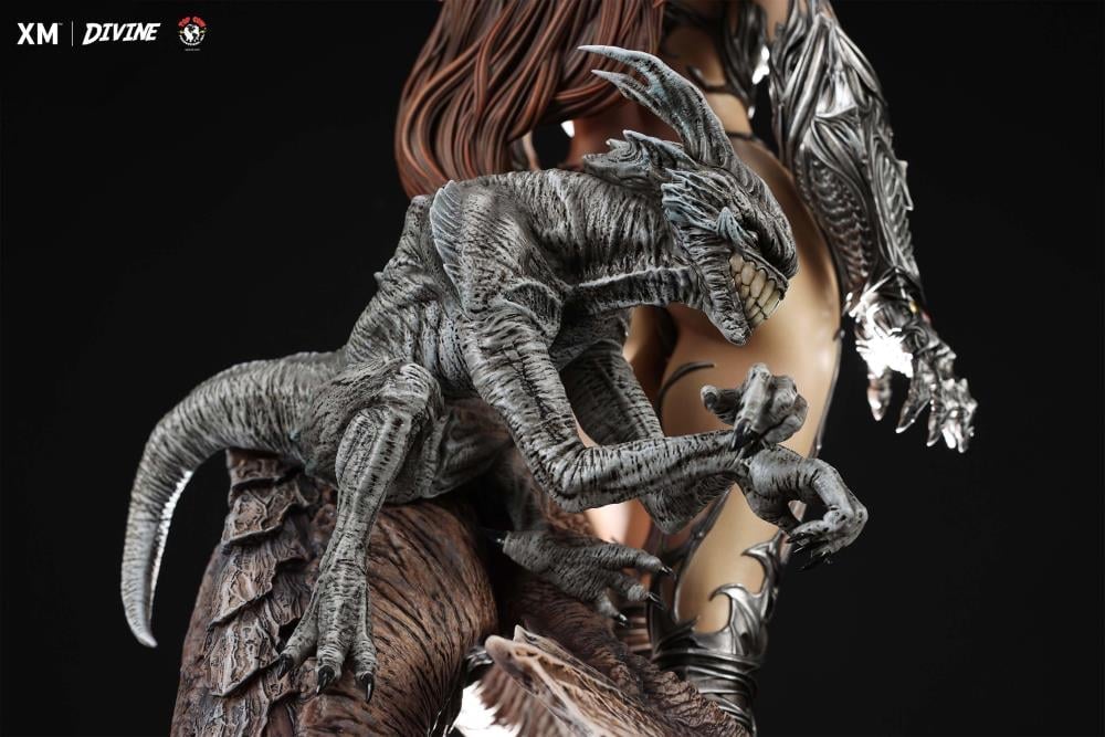 Witchblade (2023 Edition) 1/4 Scale Limited Edition Statue Gallery Image 19