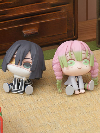 Demon Slayer: Kimetsu no Yaiba QyuruMe Obanai Iguro & Mitsuri Kanroji Set of 2 Mini Figures Gallery Image 2