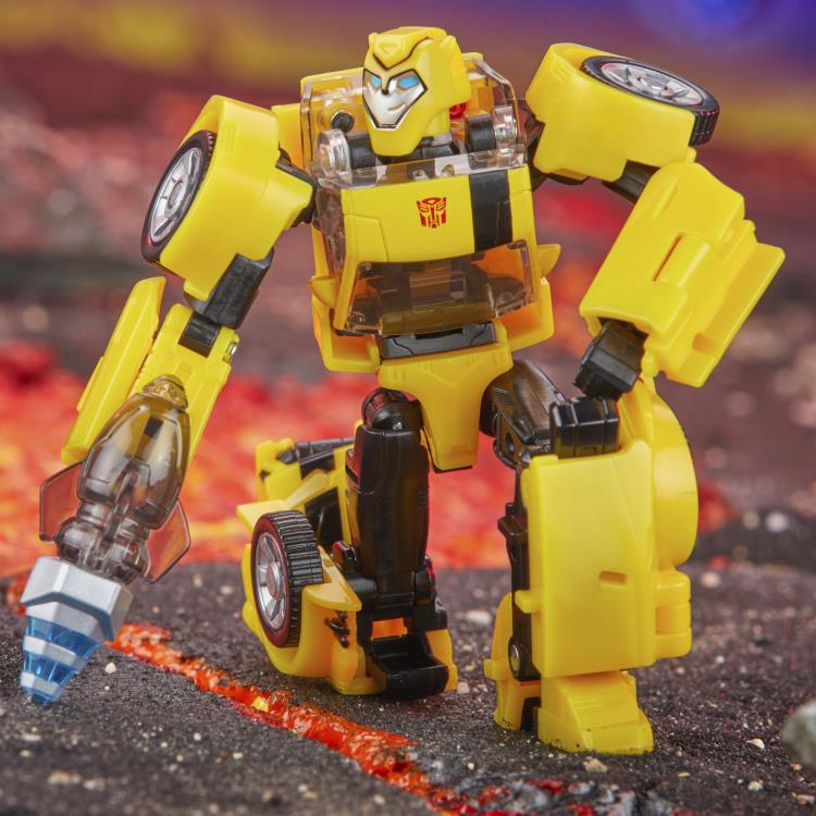 Transformers: Legacy United Deluxe Animated Universe Bumblebee Gallery Image 7