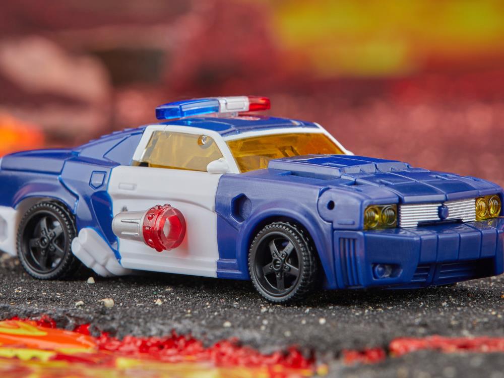 Transformers: Legacy United Deluxe Rescue Bots Universe Autobot Chase Gallery Image 9