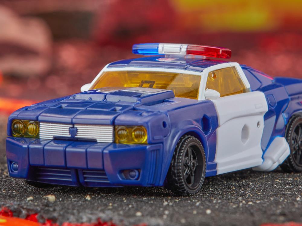 Transformers: Legacy United Deluxe Rescue Bots Universe Autobot Chase Gallery Image 10