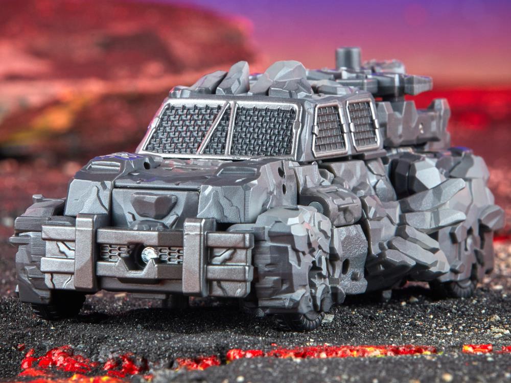Transformers: Legacy United Deluxe Infernac Universe Magneous Gallery Image 10