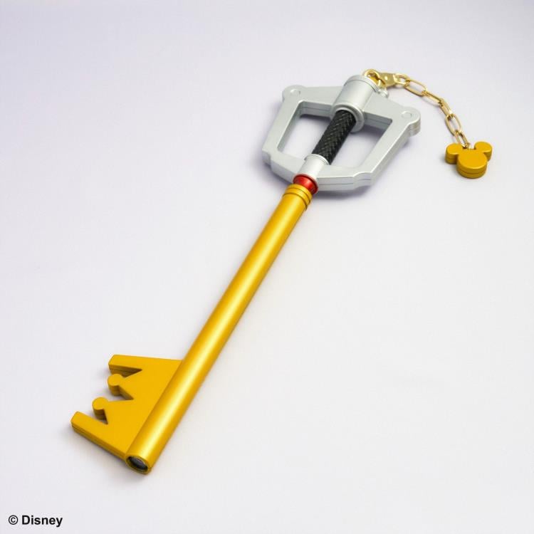 Kingdom Hearts Kingdom Key Dark Side Light-Up Keyblade Gallery Image 4