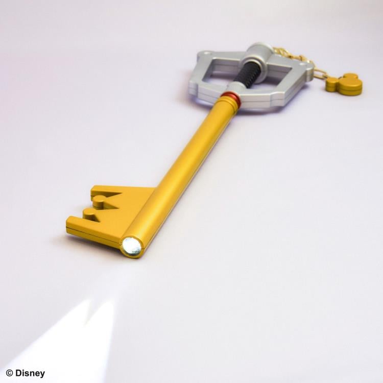 Kingdom Hearts Kingdom Key Dark Side Light-Up Keyblade Gallery Image 5