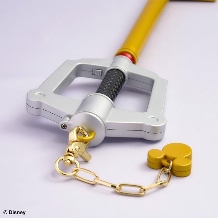 Kingdom Hearts Kingdom Key Dark Side Light-Up Keyblade Gallery Image 7