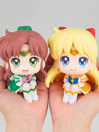 Pretty Guardian Sailor Moon Cosmos Look Up Series Eternal Sailor Jupitor & Eternal Sailor Venus Set with Gift Gallery Image 2