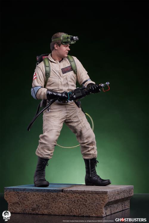 Ghostbusters Ray (Deluxe Ver.) 1/4 Scale Limited Edition Statue Gallery Image 17