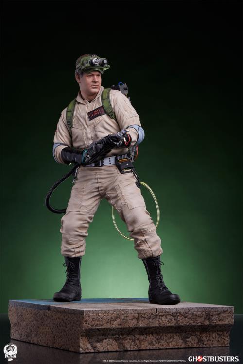 Ghostbusters Ray (Deluxe Ver.) 1/4 Scale Limited Edition Statue Gallery Image 16
