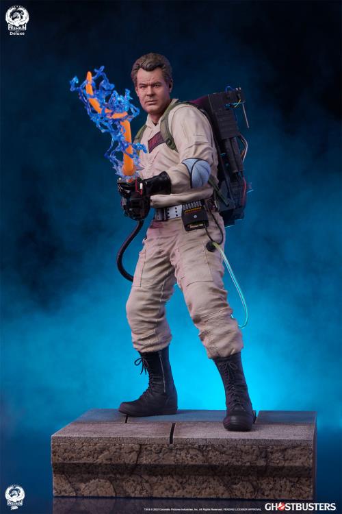 Ghostbusters Ray (Deluxe Ver.) 1/4 Scale Limited Edition Statue Gallery Image 3