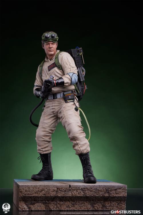 Ghostbusters Ray (Deluxe Ver.) 1/4 Scale Limited Edition Statue Gallery Image 15