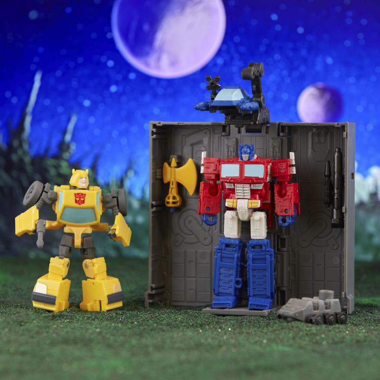 Transformers: Legacy Evolution Core Optimus Prime & Bumblebee Exclusive Two-Pack Gallery Image 10