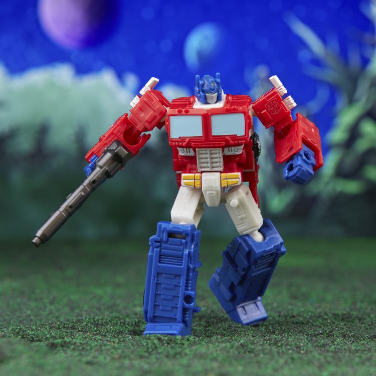 Transformers: Legacy Evolution Core Optimus Prime & Bumblebee Exclusive Two-Pack Gallery Image 3