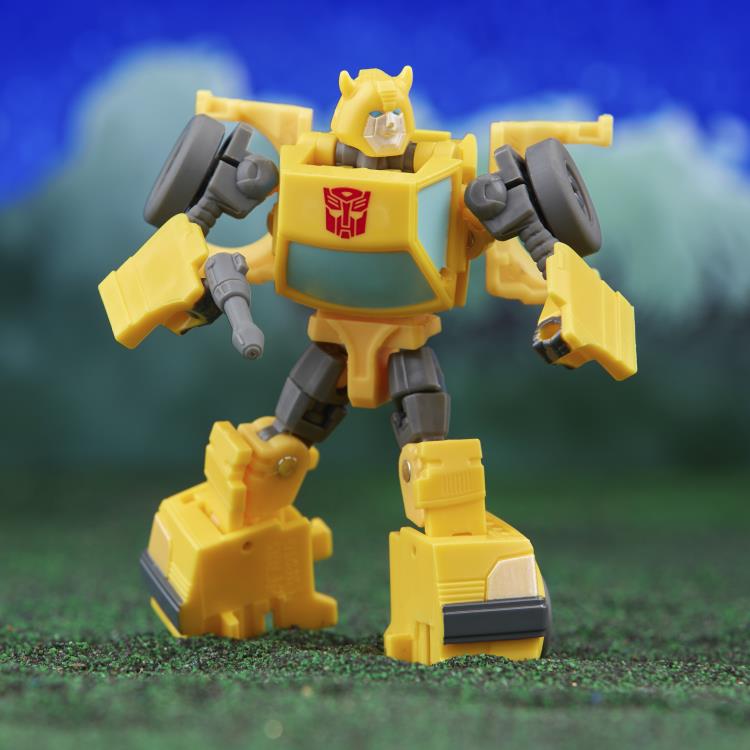 Transformers: Legacy Evolution Core Optimus Prime & Bumblebee Exclusive Two-Pack Gallery Image 6