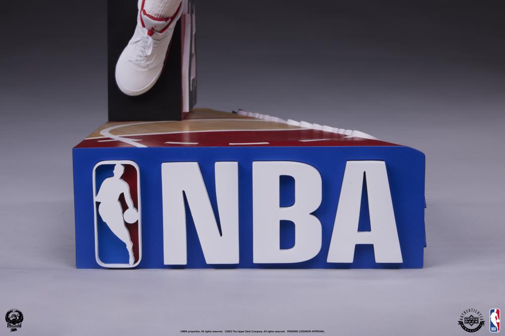 Michael Jordan 1/4 Scale Statue Gallery Image 25