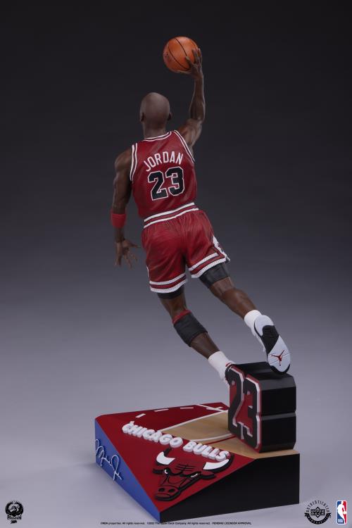 Michael Jordan 1/4 Scale Statue Gallery Image 12
