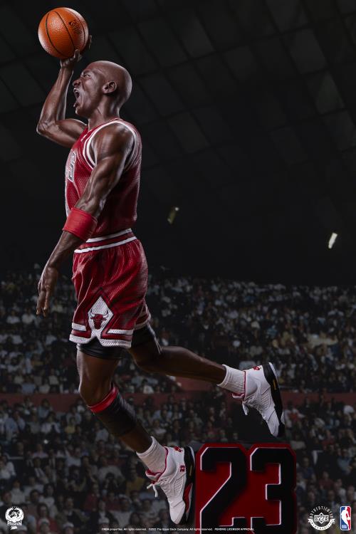 Michael Jordan 1/4 Scale Statue Gallery Image 6