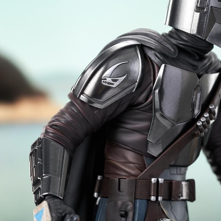 The Mandalorian Milestones Din Djarin 1/6 Scale Limited Edition Statue Gallery Image 10