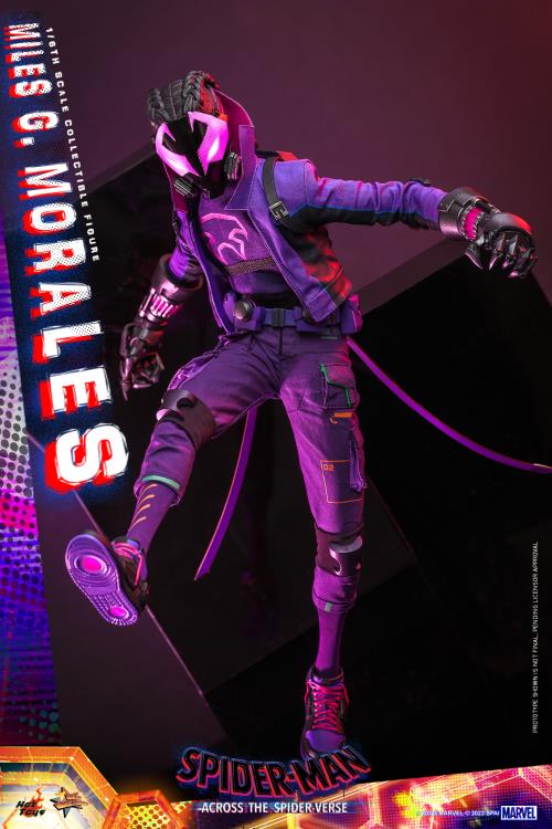 Spider-Man: Across the Spider-Verse MMS725 Miles G. Morales 1/6 Scale Collectible Figure Gallery Image 11