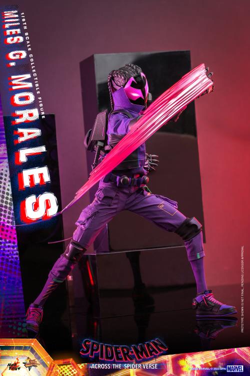 Spider-Man: Across the Spider-Verse MMS725 Miles G. Morales 1/6 Scale Collectible Figure Gallery Image 7