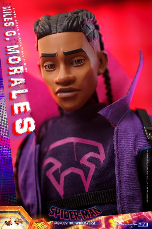 Spider-Man: Across the Spider-Verse MMS725 Miles G. Morales 1/6 Scale Collectible Figure Gallery Image 17