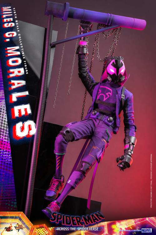 Spider-Man: Across the Spider-Verse MMS725 Miles G. Morales 1/6 Scale Collectible Figure Gallery Image 10
